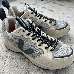 Veja Venturi Flannel Sneakers Gray Cream | Size 10 | Chunky Sustainable Trainer